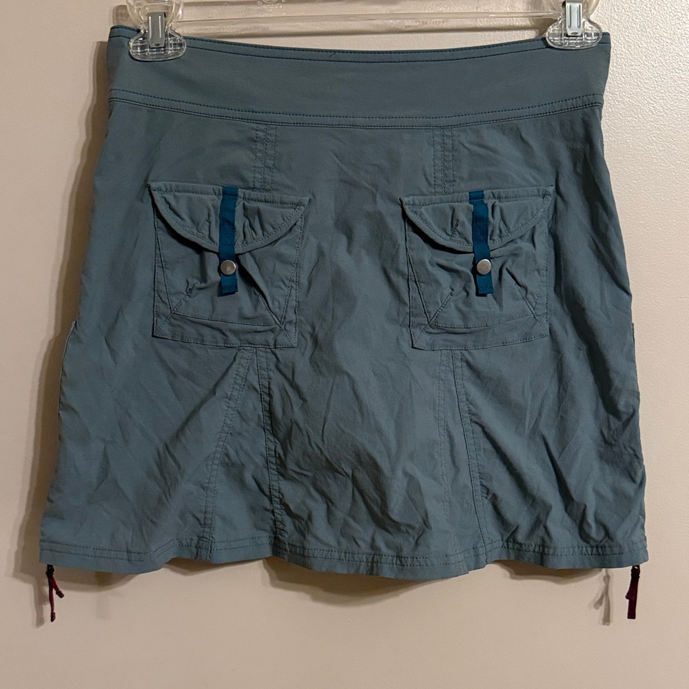 Title Nine Trail Mix Skort Blue Outdoor Hiking Gorpcore Athleisure